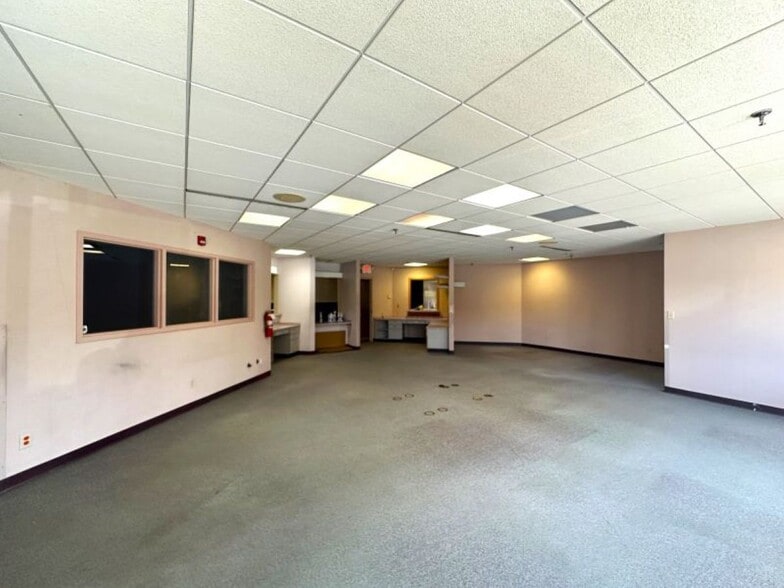 More Photos Of 301 W 1st St, Dayton Medical For Sale