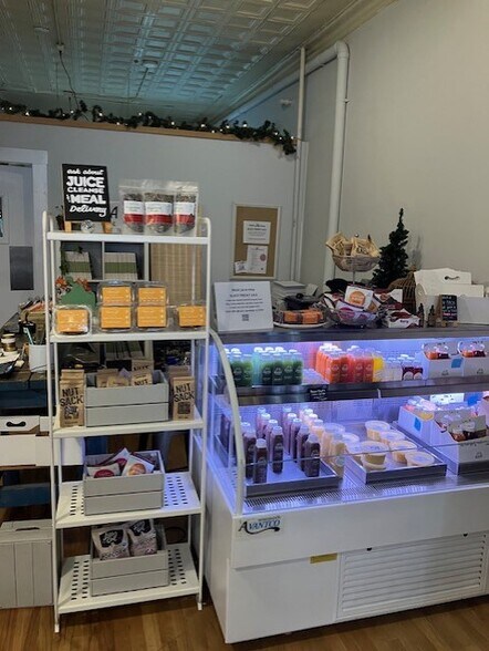More Photos Of 80-82 Maryland Ave, Annapolis Storefront Retail Residential For Sale