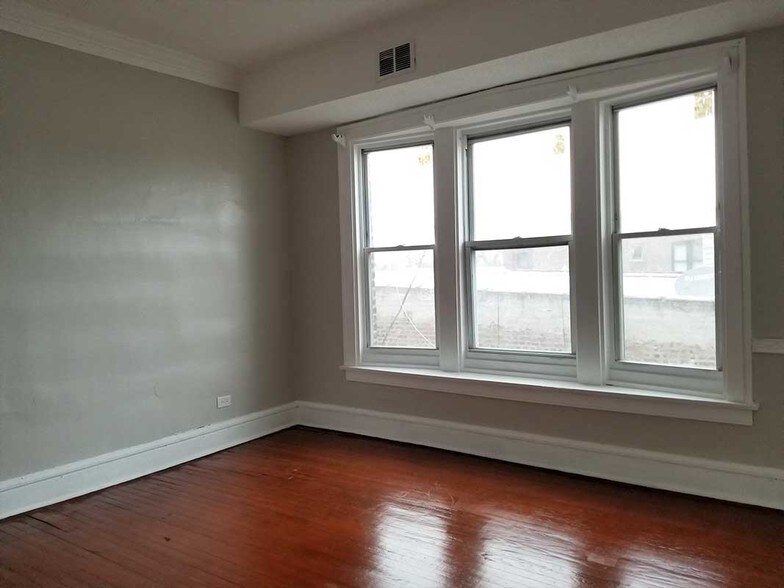 More Photos Of 7317 S Union Ave, Chicago Apartments For Sale