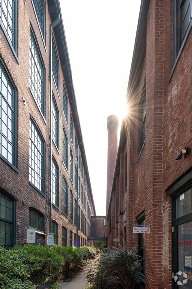 More Photos Of 166 Valley St, Providence Apartments For Sale