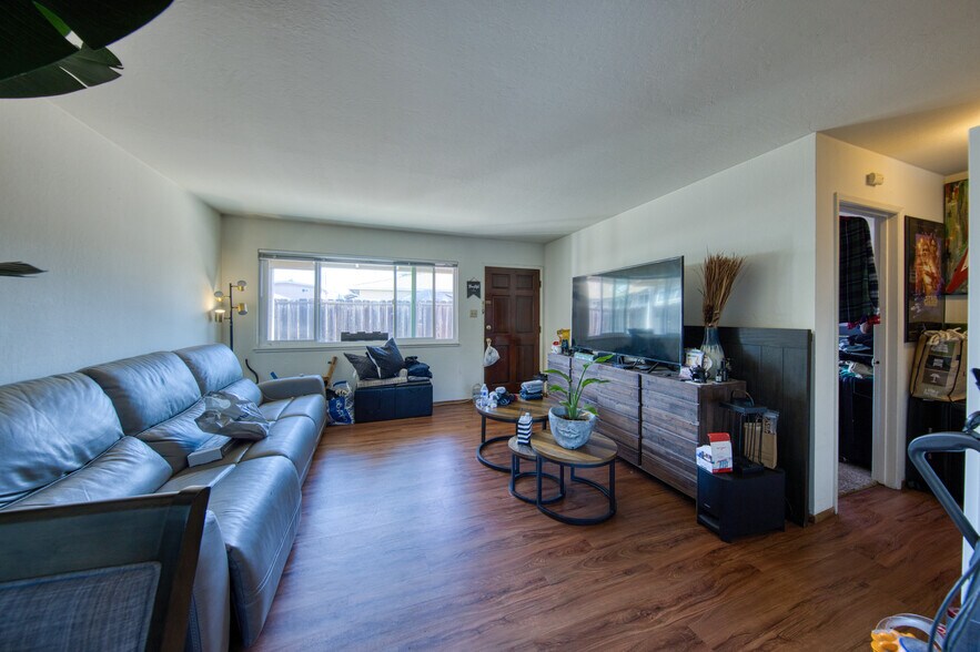 More Photos Of 24039 Park St, Hayward Apartments For Sale