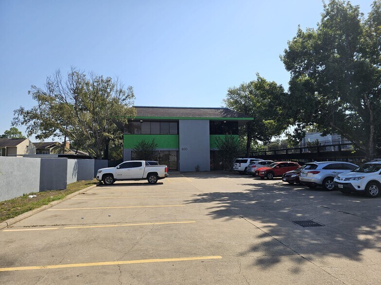 More Photos Of 800 Tully Rd, Houston Office For Sale