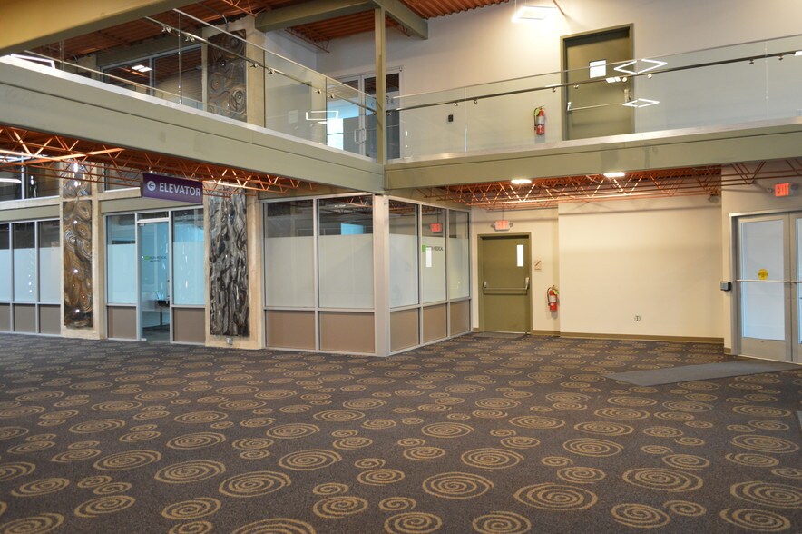 More Photos Of 5050 W Ridge Rd, Erie Medical For Lease