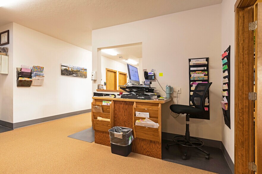 More Photos Of 401 W Main St, Stevensville Medical For Sale