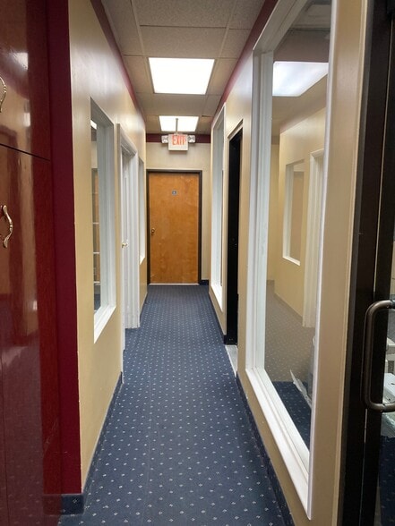 More Photos Of 423 Main St, Hackensack Flex For Lease