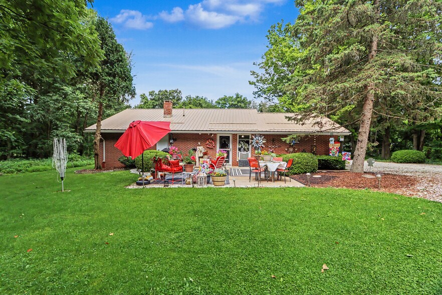 More Photos Of 524 State Route 314 N, Ontario Specialty For Sale