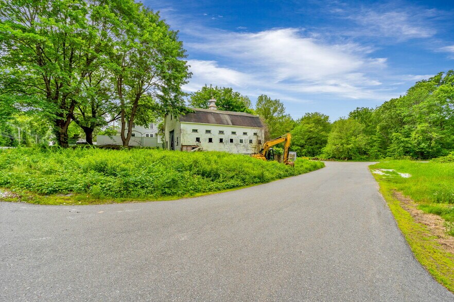 More Photos Of 1190 Liberty Square Rd, Boxborough Warehouse For Sale