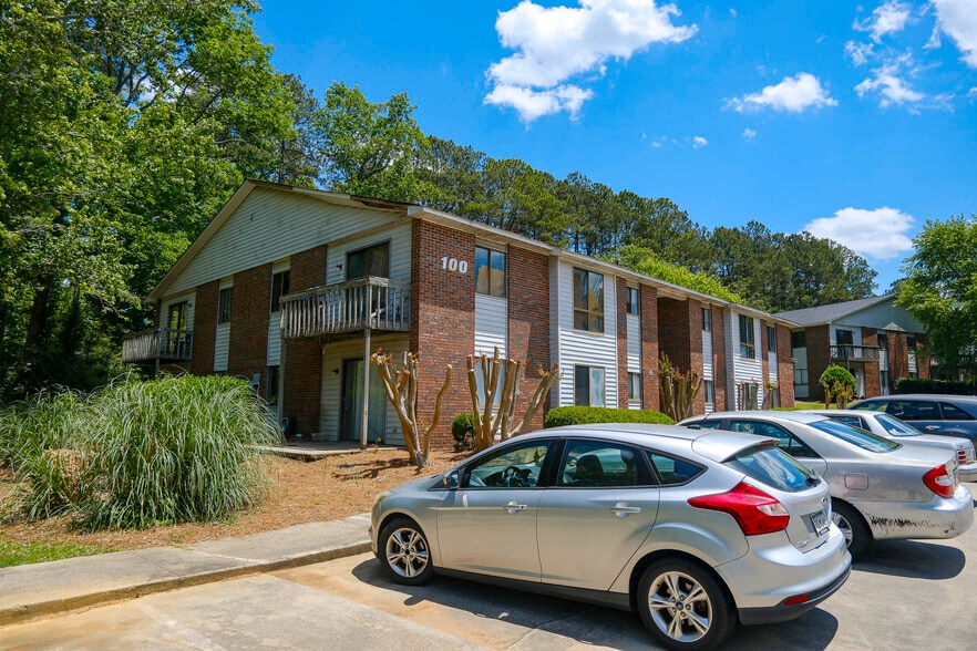 More Photos Of 100 Highland Forest Dr, Greenwood Apartments For Sale
