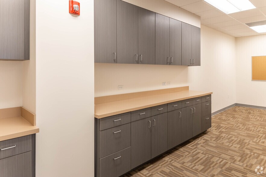 More Photos Of 9725 NW 117th Ave, Medley Unknown For Lease