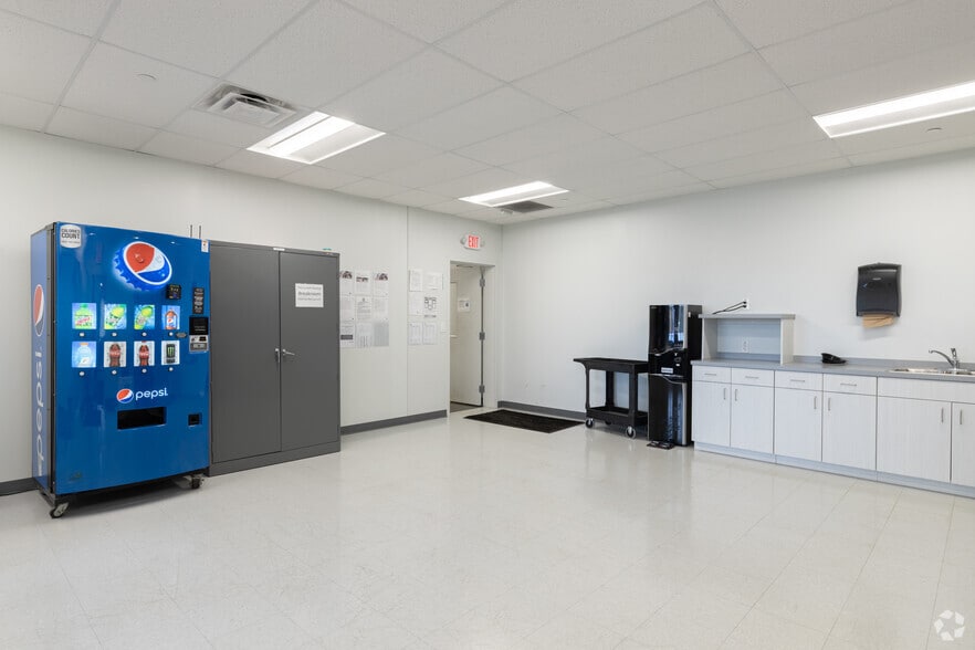 More Photos Of 201 Richard Knock Hwy, Walton Distribution For Lease