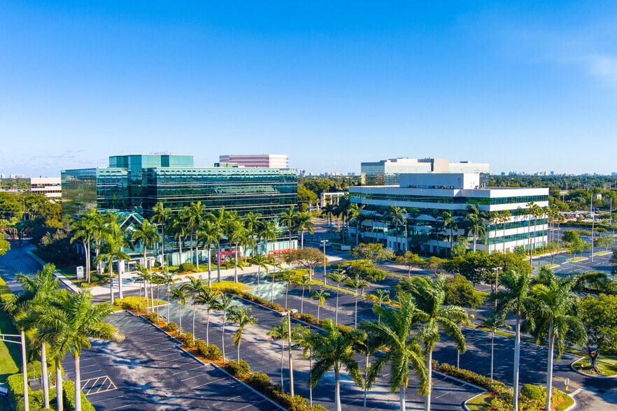 More Photos Of 550 W Cypress Creek Rd, Fort Lauderdale Office For Lease