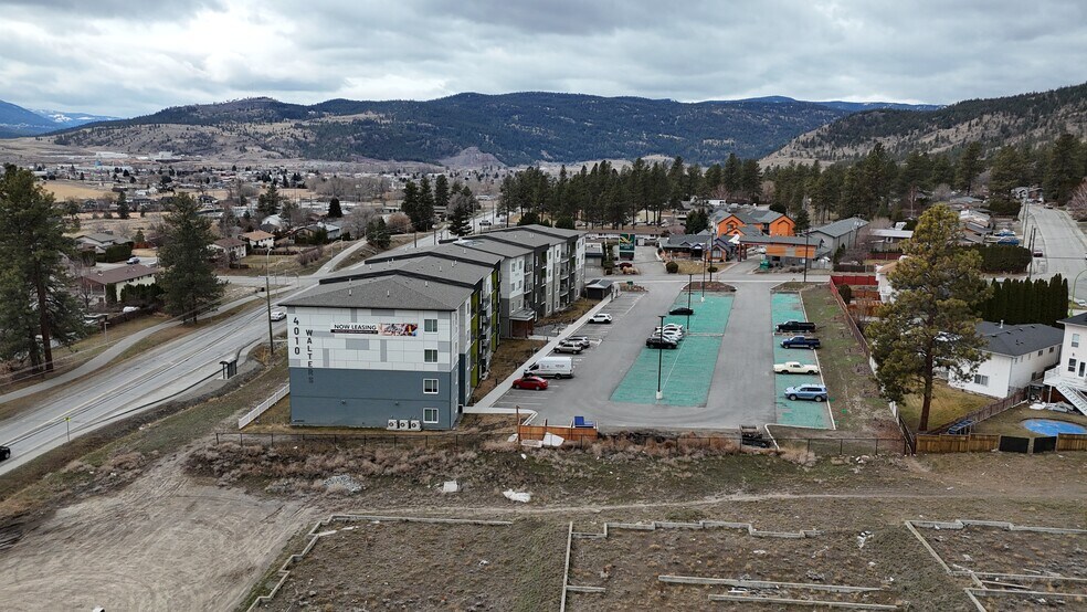 More Photos Of 4010 Walters St, Merritt Apartments For Sale