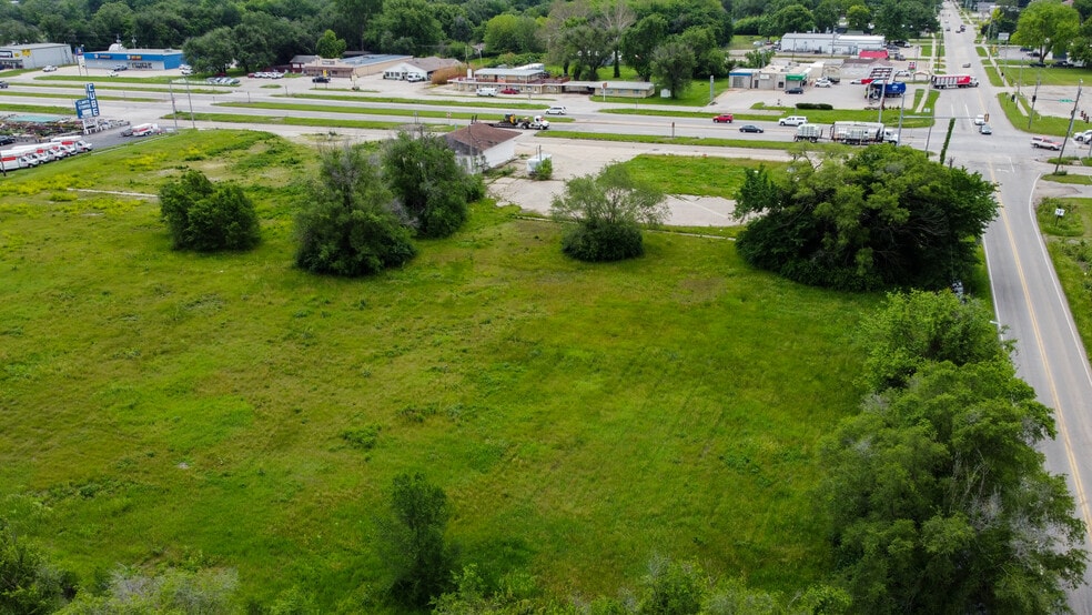 More Photos Of 110 NE Us-24 Hwy, Topeka Land For Sale