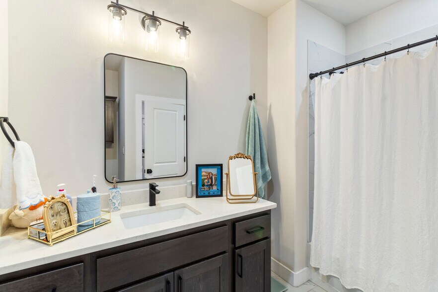 More Photos Of 4038 Gunner Trl, College Station Multifamily For Sale