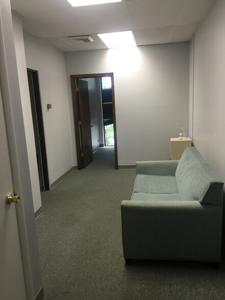 More Photos Of 2555 Lincoln Hwy, Olympia Fields Medical For Lease