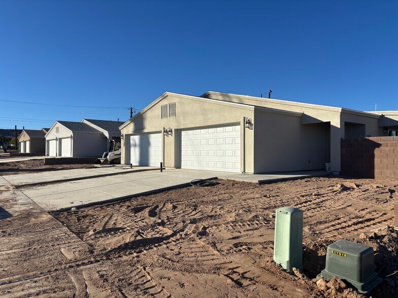 More Photos Of 931 Berk Ave, Kingman Apartments For Sale