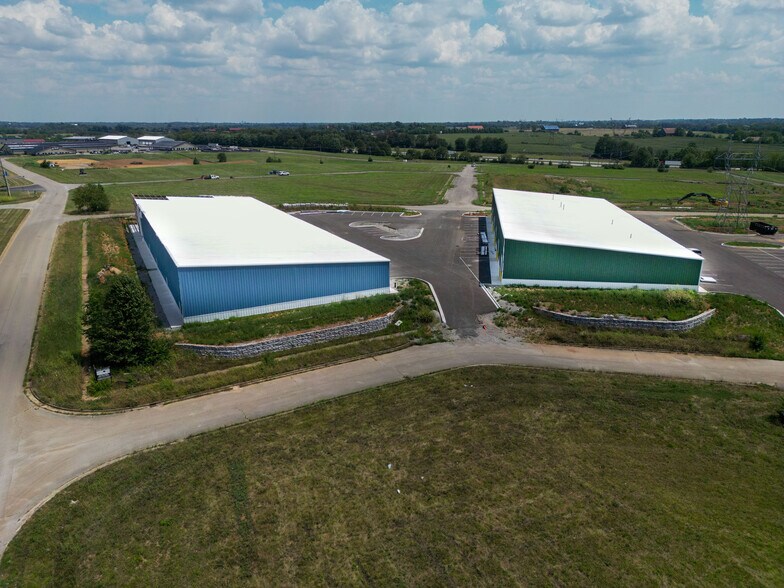 More Photos Of 100 Lacefield, Midway Unknown For Lease