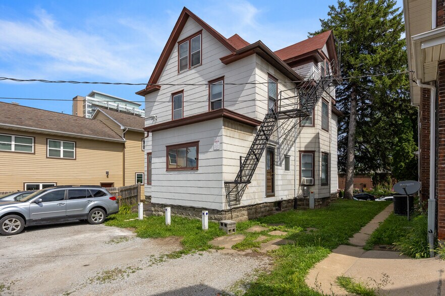 More Photos Of 521 E College St, Iowa City Multifamily For Sale