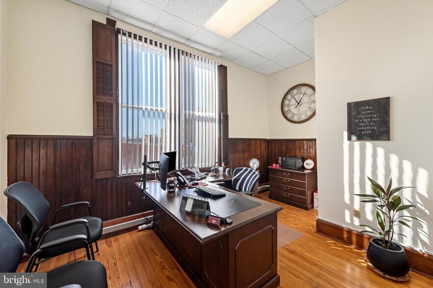 More Photos Of 37-45 E Boscawen St, Winchester Office For Sale