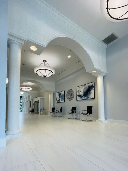 More Photos Of 6905 N Wickham Rd, Melbourne Office For Lease