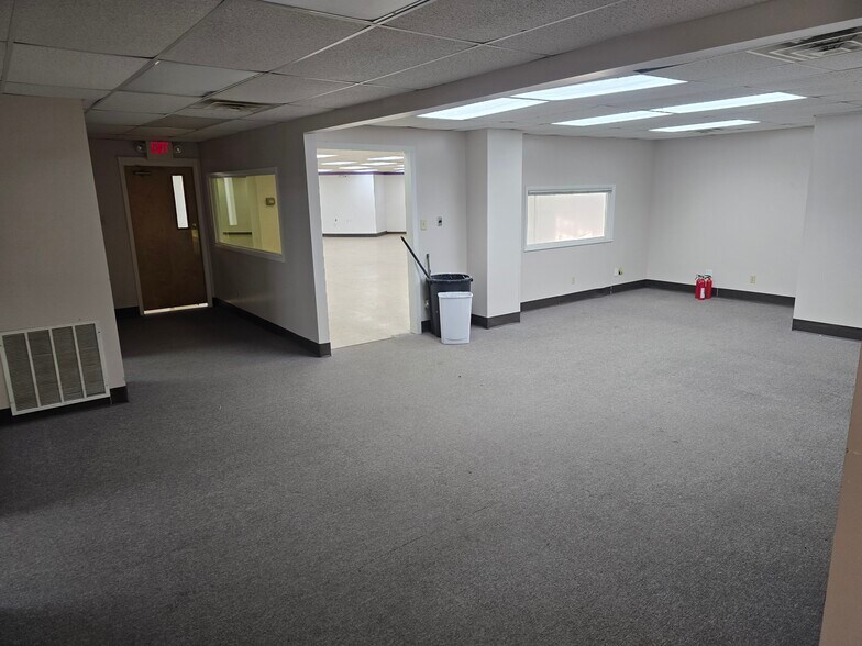 More Photos Of 157 Concord Plaza Shopping Ctr, Saint Louis General Retail For Lease