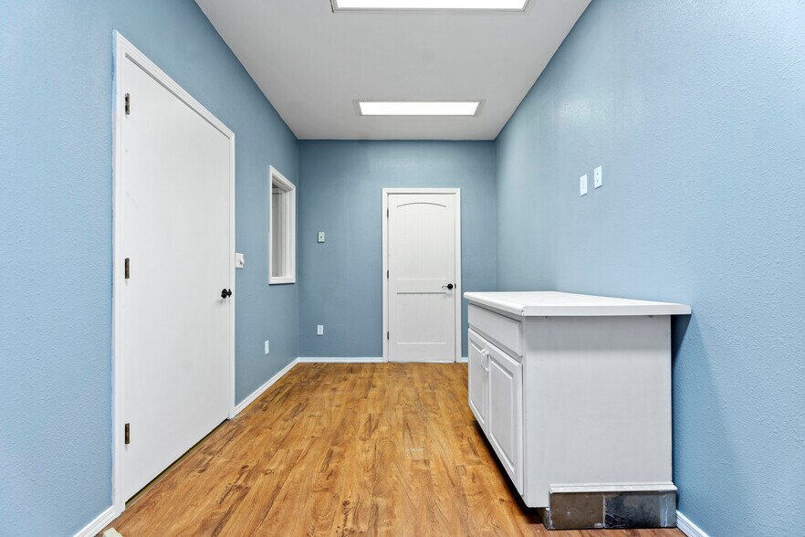 More Photos Of 71 Colt Square Dr, Fayetteville Loft Creative Space For Sale