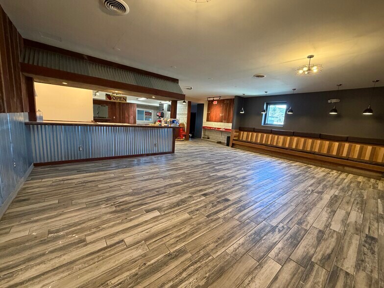 More Photos Of 150 S Washington St, Oxford Freestanding For Sale