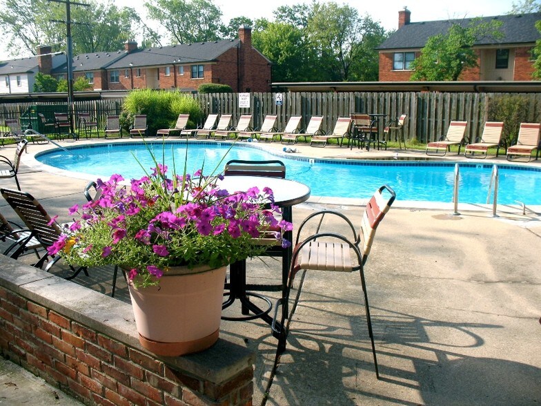 More Photos Of 20600 Balfour St, Harper Woods Apartments For Sale