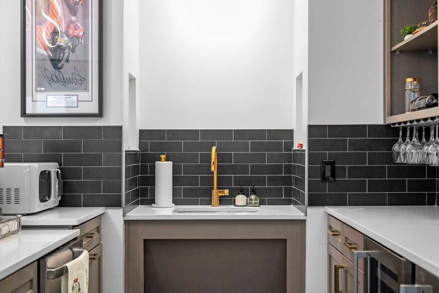 More Photos Of 39 Truss Dr, Boerne Flex For Sale