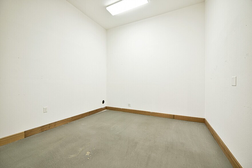 More Photos Of 1744 Forrest Way, Carson City Manufacturing For Sale