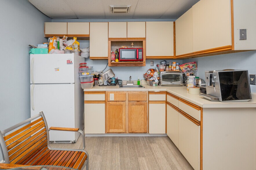 More Photos Of 730 Memorial Dr, Bessemer Medical For Sale