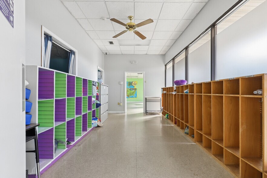 More Photos Of 772 Foxridge Center Dr, Orange Park Office For Sale