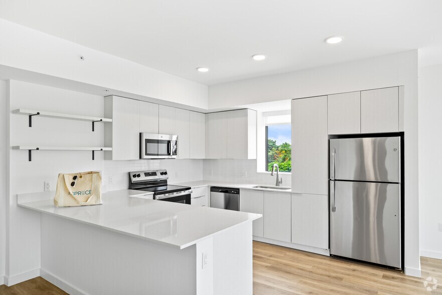 More Photos Of 2585 Spruce Ave, West Palm Beach Apartments For Lease