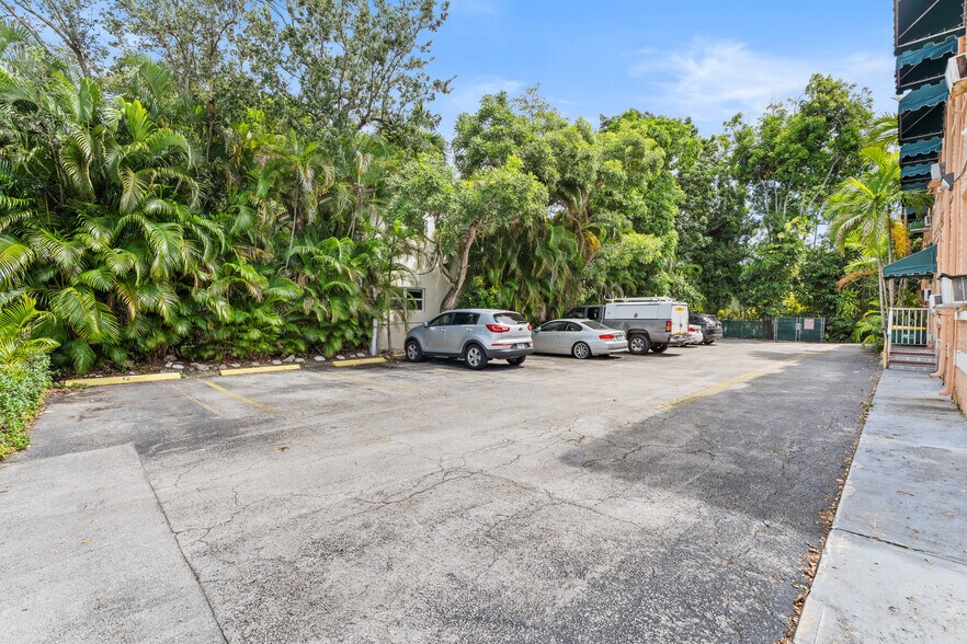 More Photos Of 3409 S Le Jeune Rd, Coral Gables Apartments For Sale