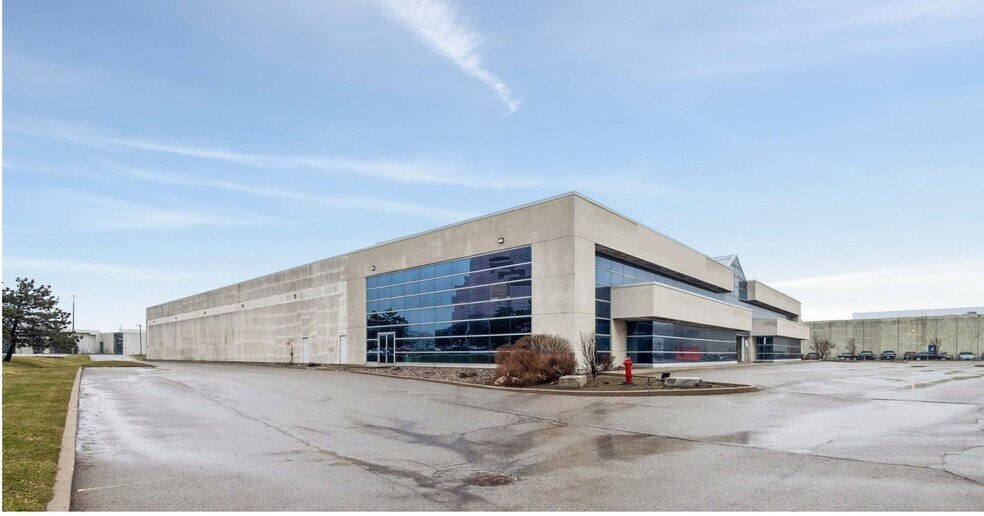 More Photos Of 2800 Matheson Blvd E, Mississauga Warehouse For Lease