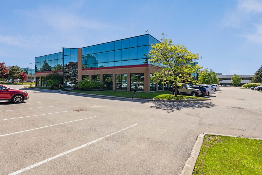 More Photos Of 5705 Cancross Ct, Mississauga Office For Sale