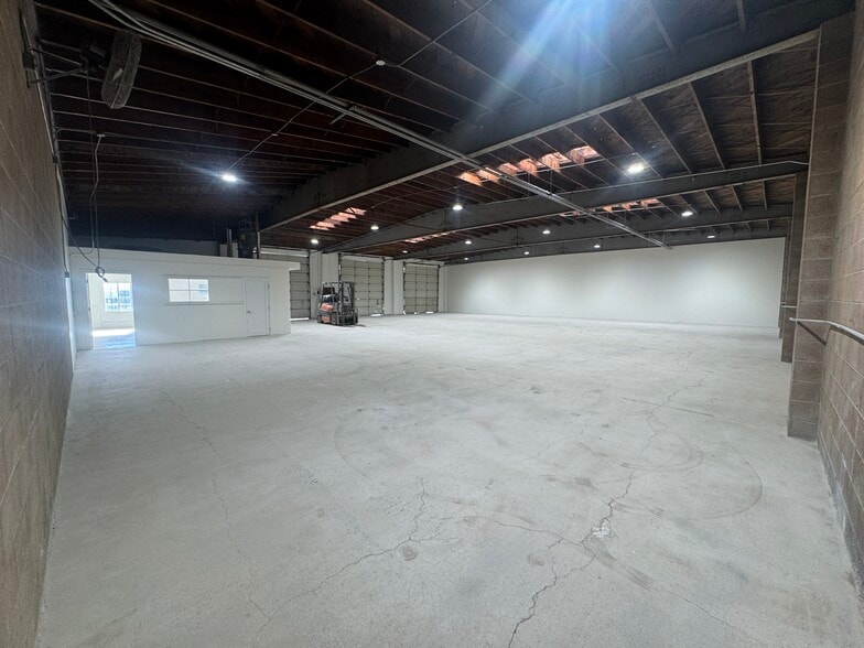 More Photos Of 1726 N Ventura Ave, Ventura Manufacturing For Lease