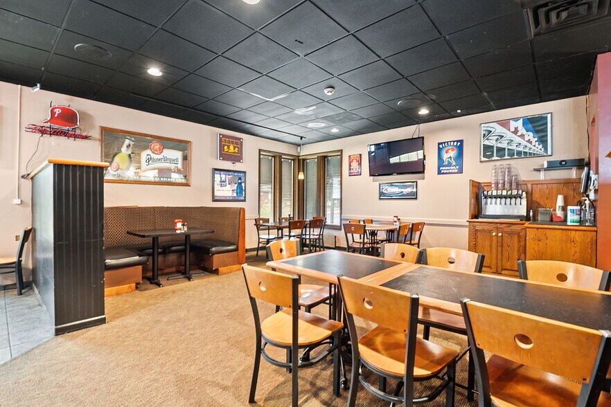 More Photos Of 380 Coal St, Wilkes Barre Freestanding For Lease