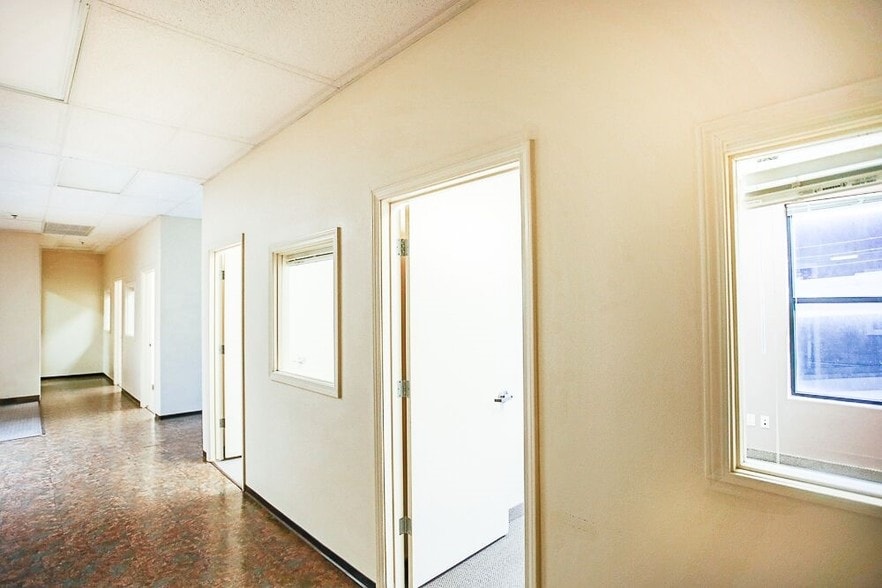 More Photos Of 1250-1252 FULTON St, Fresno Storefront Retail Office For Lease