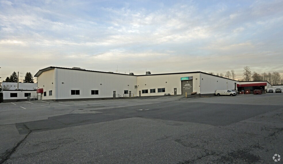 More Photos Of 4242 Phillips Ave, Burnaby Light Distribution For Lease