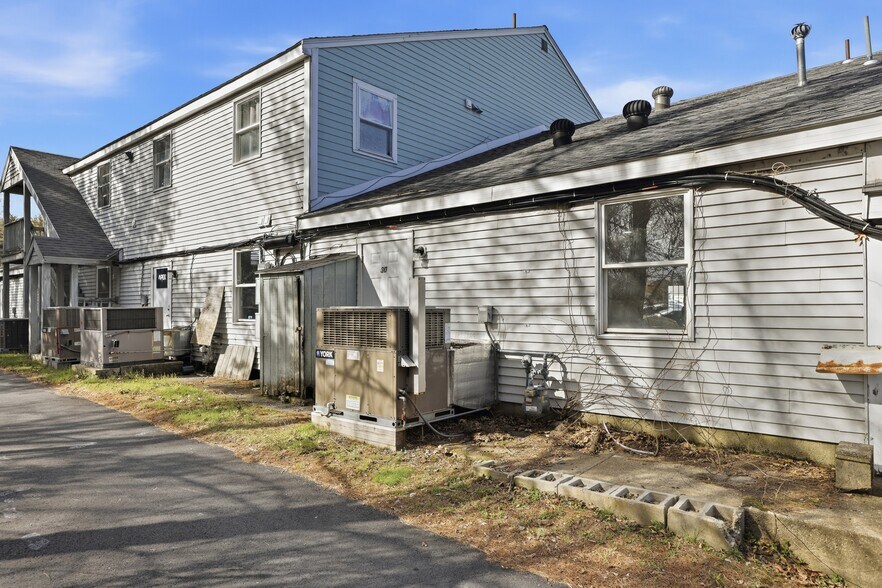 More Photos Of 270 Littleton Rd, Westford Office For Lease