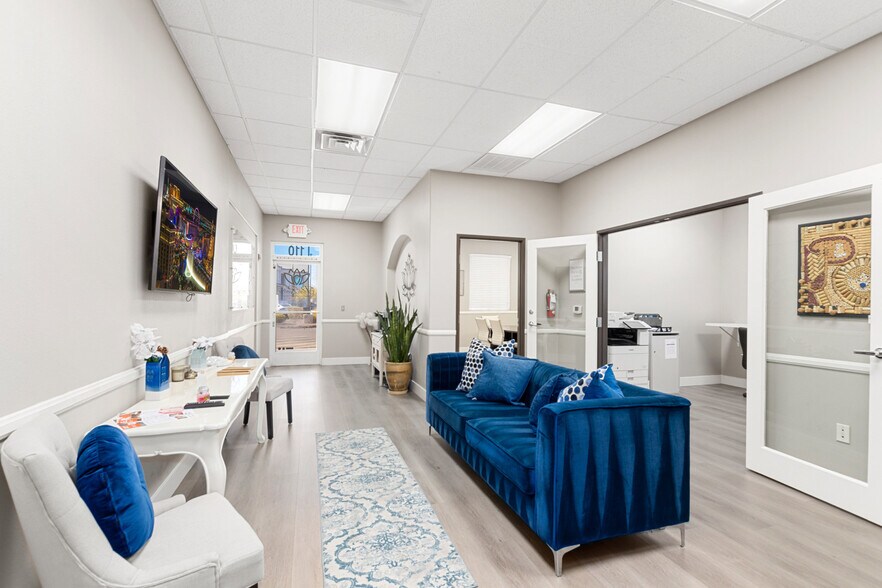 More Photos Of 7656 W Sahara Ave, Las Vegas Medical For Lease