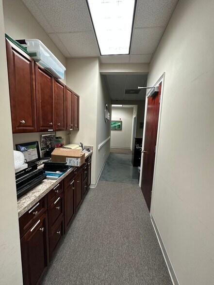 More Photos Of 4371 US Highway 17, Orange Park Office For Lease