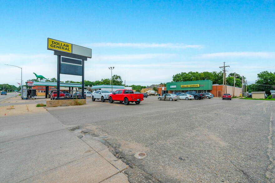 More Photos Of 409 N Buckeye Ave, Abilene Freestanding For Lease