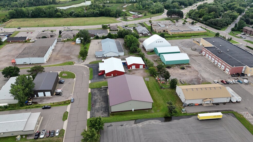 More Photos Of 1011 13th Ave N, Sauk Rapids Warehouse For Lease