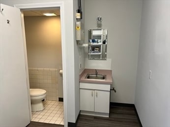 More Photos Of 430-432 Massachusetts Ave, Arlington Storefront Retail Office For Lease