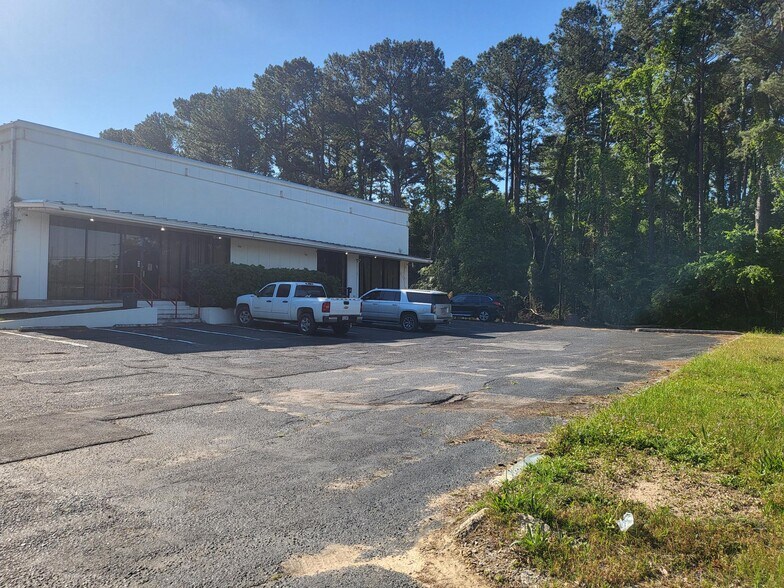 More Photos Of 3957 Dauphin Island Pky, Mobile Warehouse For Lease