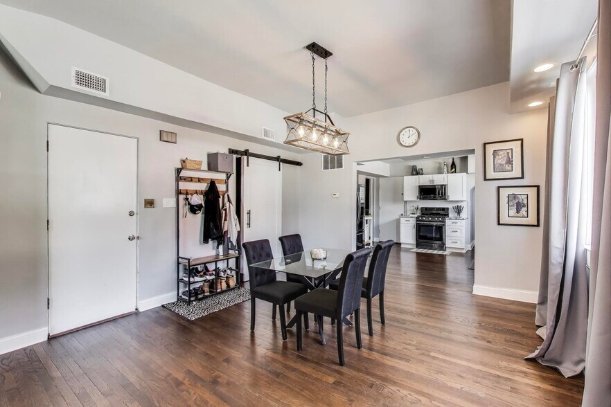 More Photos Of 1103 W Grand Ave, Chicago Apartments For Sale