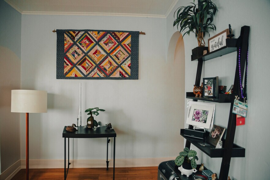 More Photos Of 355 N College Ave, Fayetteville Office For Sale