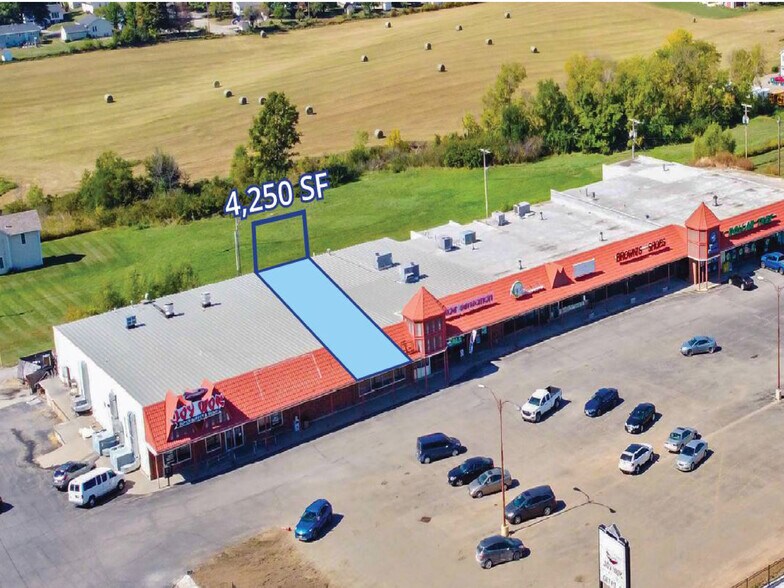 Primary Photo Of 1400 S Main St, Maryville General Retail For Lease